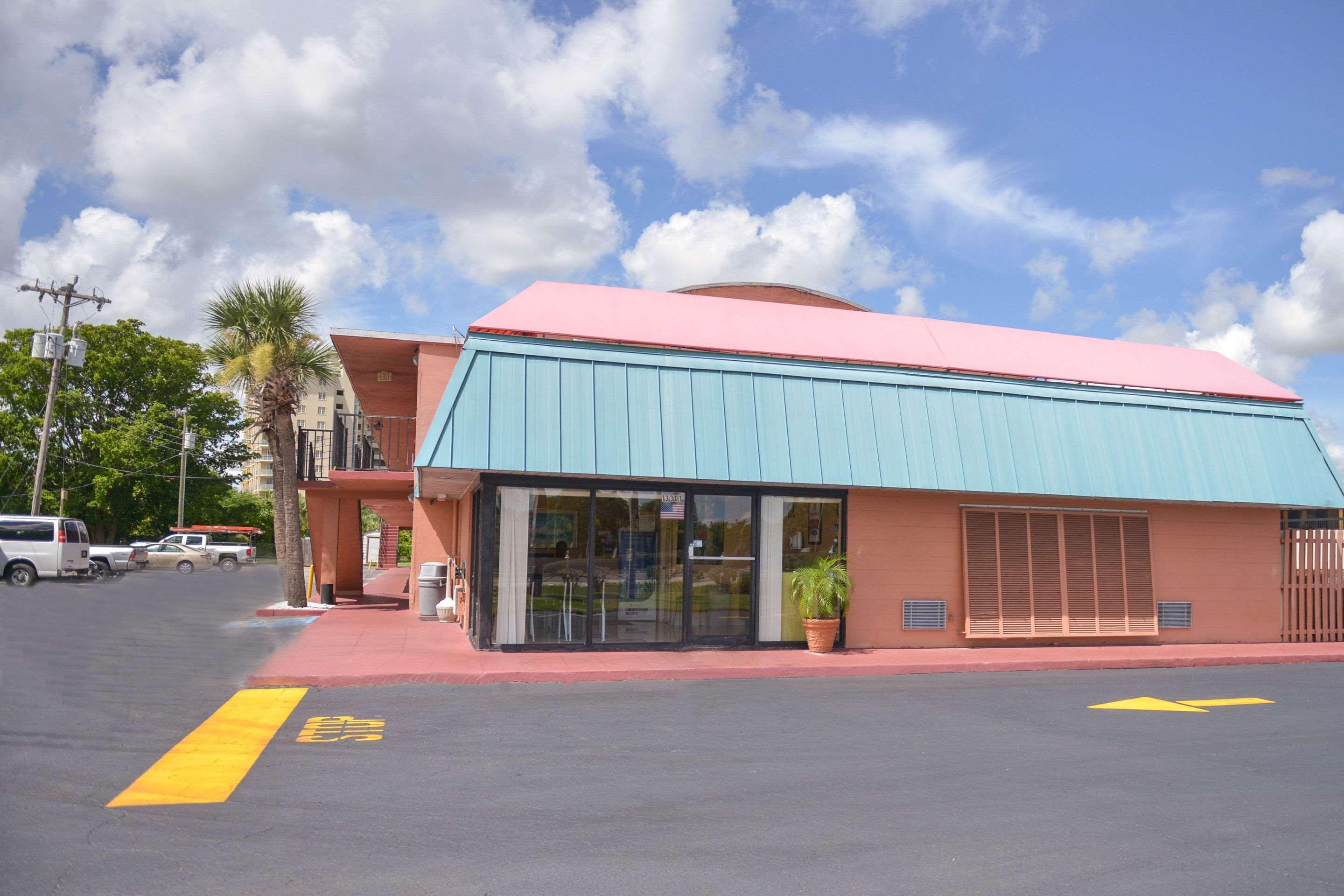 Econo Lodge North North Fort Myers Exterior foto
